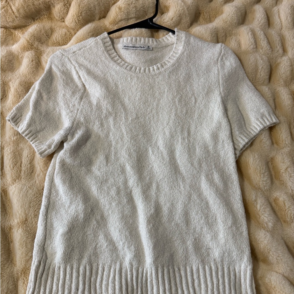 Abercrombie & Fitch Cream Short Sleeve Sweater